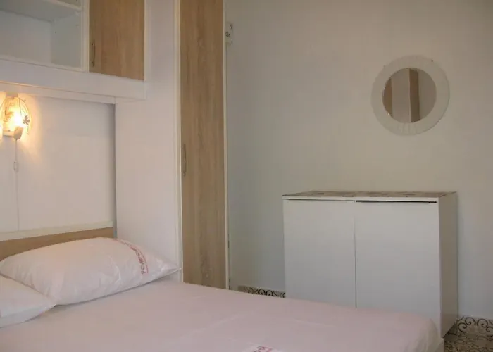 Daire In With Sea View, Loggia, Air Conditioning, W-lan 4229-5 Lopar